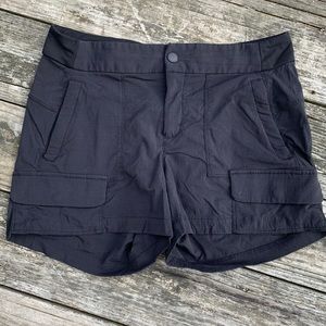 Athleta Trekkie Shorts Size 8